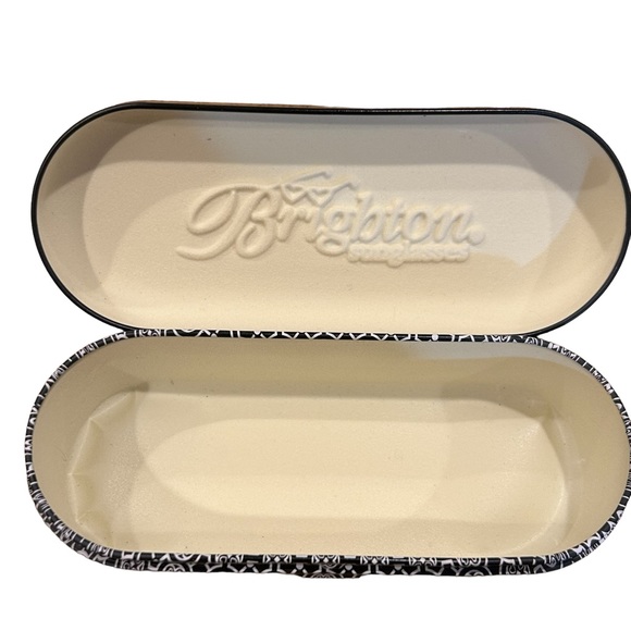 Brighton Eyeglass Tin - Picture 5 of 6